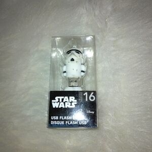 Star Wars Storm Trooper Flash Drive, 16 GB USB 2.0 Disney NEW